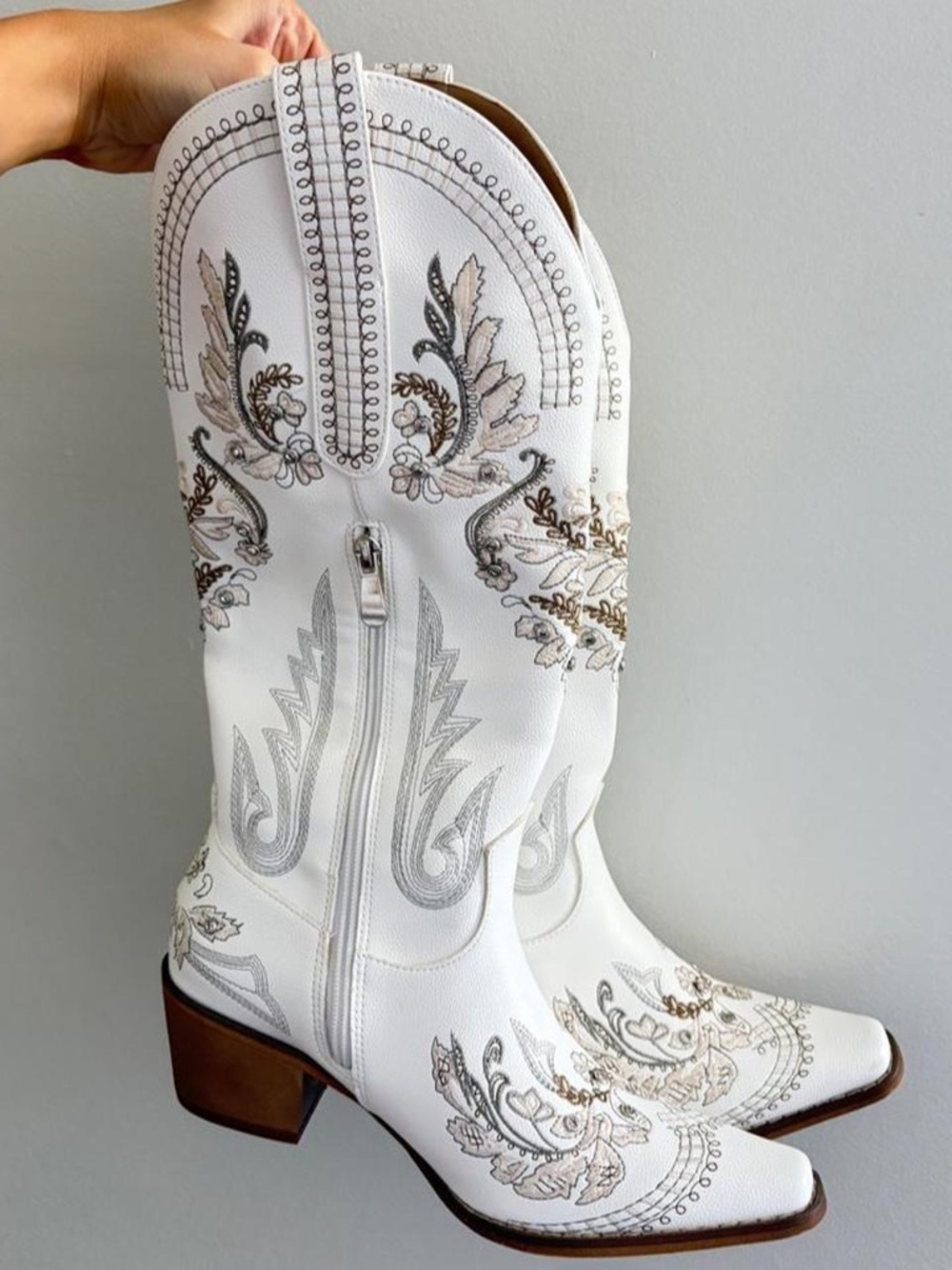 Western Cowboy Boots White Embroidered 6